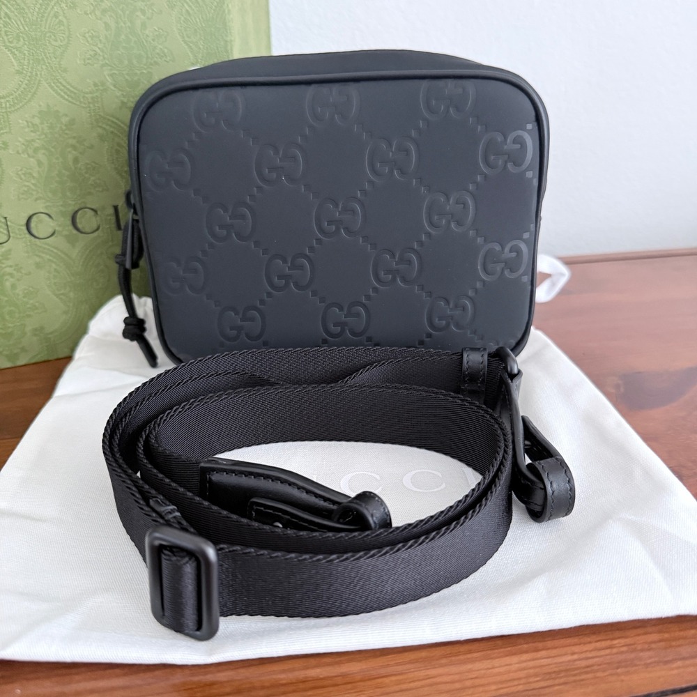 Gucci GG Embossed Neoprene Messenger Bag Black Crossbody 624246 FAE06 1000